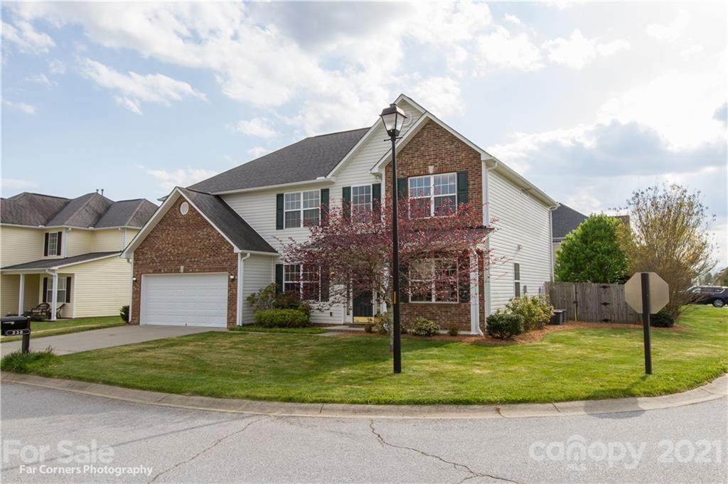 238 Wildbriar Road - Photo 1
