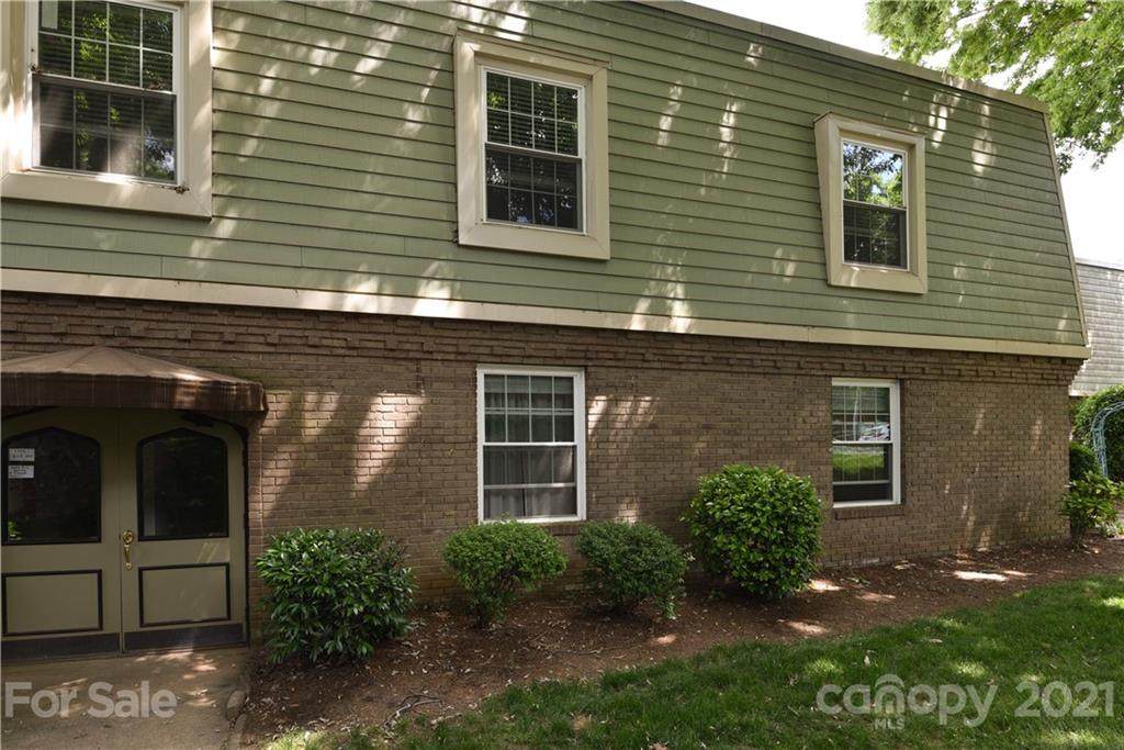 2602 Park Road - Photo 1
