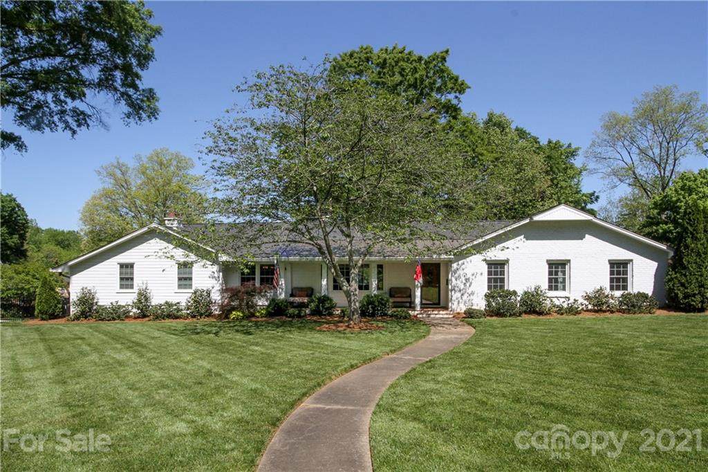 501 Manning Drive - Photo 1