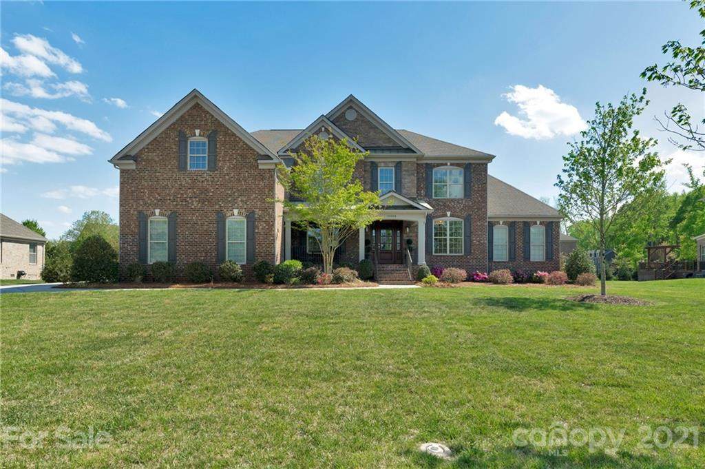 10004 White Dogwood Lane - Photo 1
