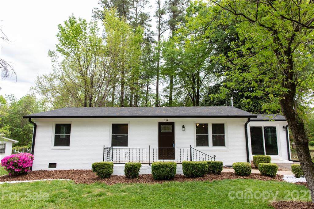 352 Amber Court - Photo 1