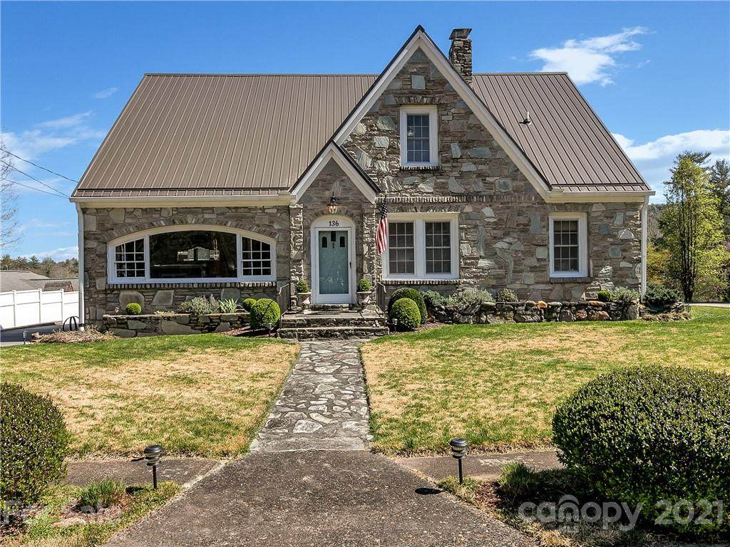 136 Bailey Street - Photo 1