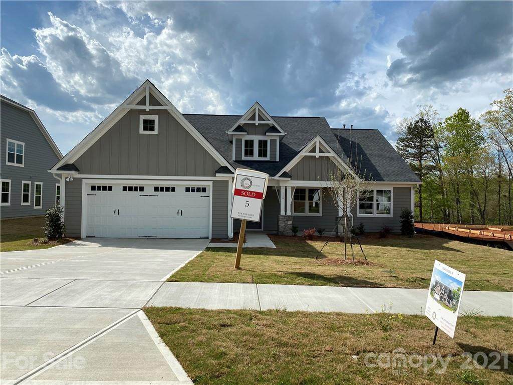 135 Round Rock Circle - Photo 1