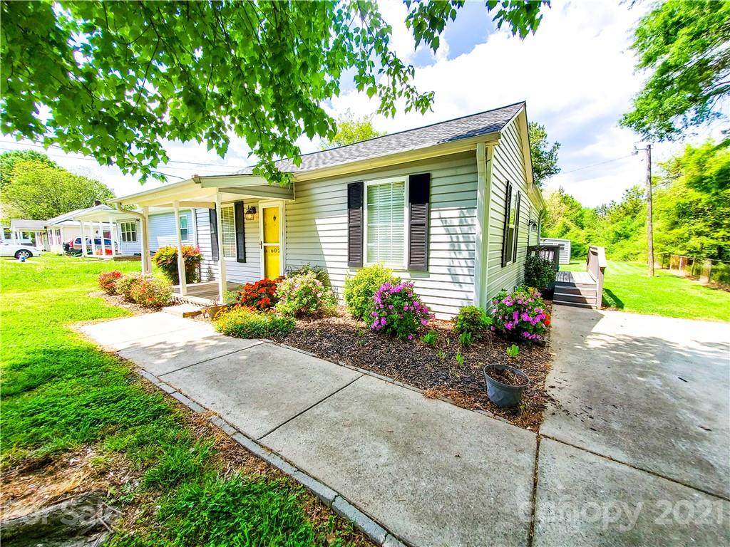 602 Self Street - Photo 1