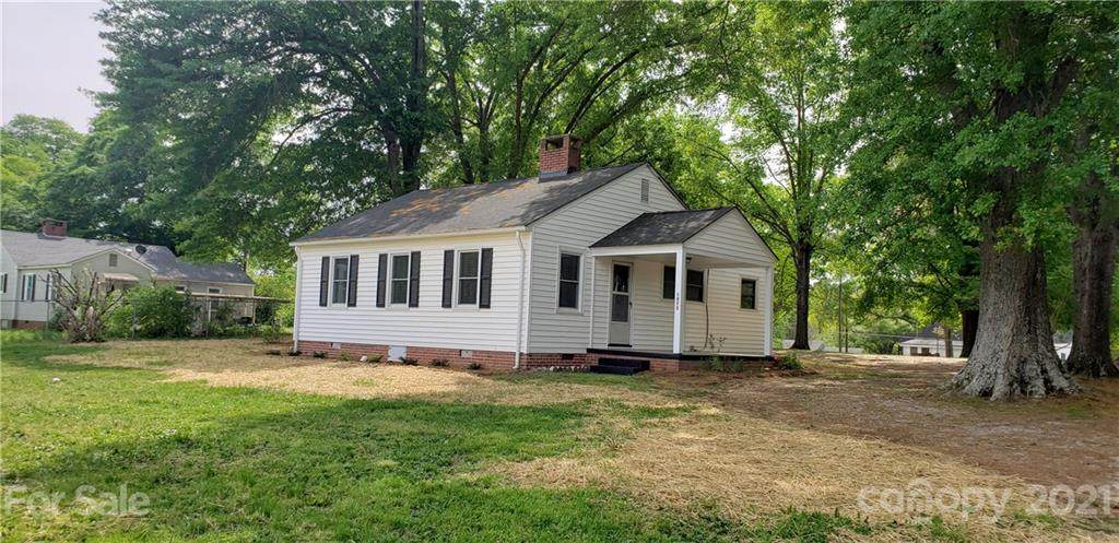 1072 Grace Avenue - Photo 1