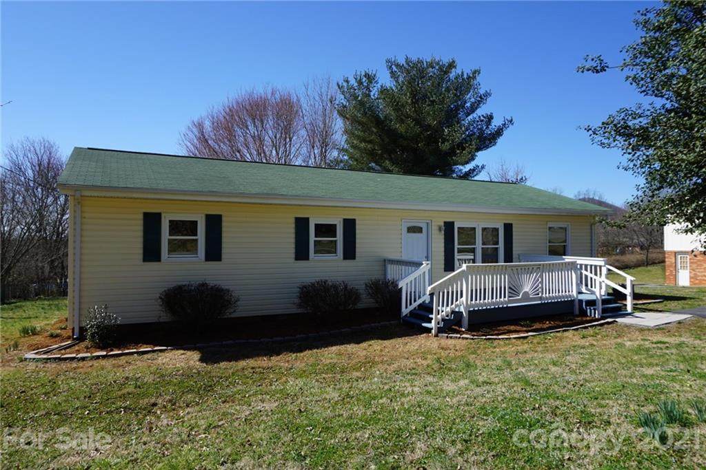 1257 Fieldcrest Drive - Photo 1