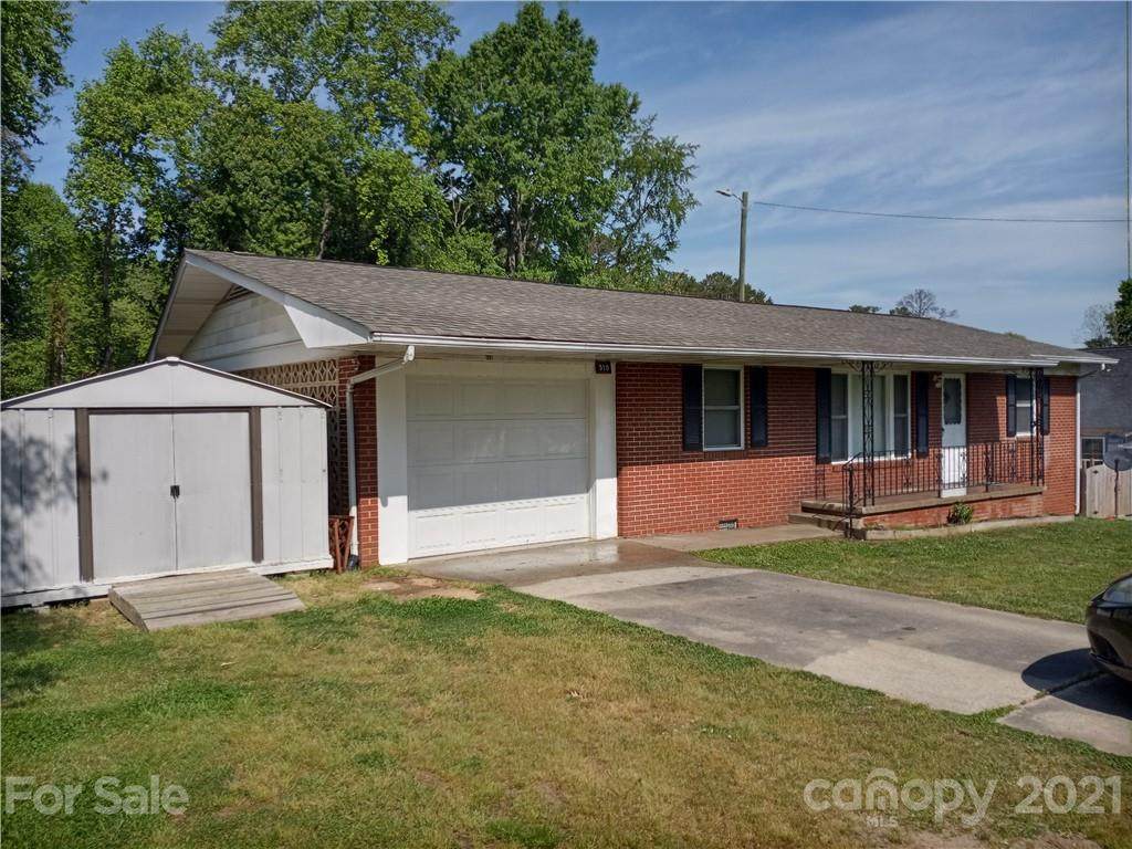 510 Eastway Avenue - Photo 1