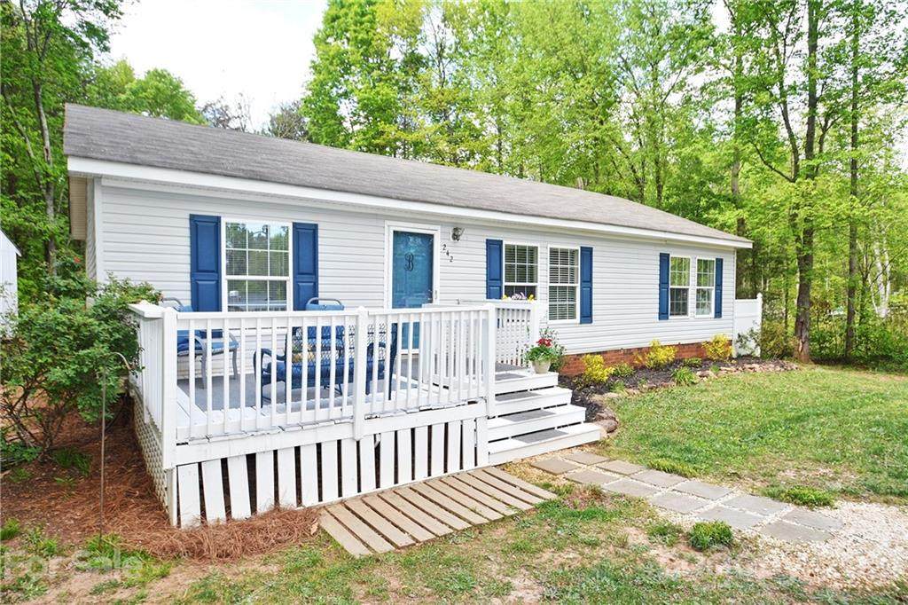 242 Carlyle Road - Photo 1