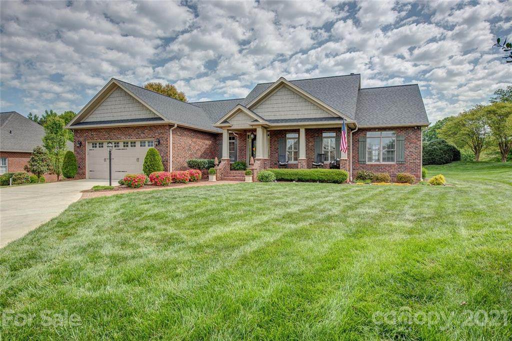 2600 Pebble Creek Drive - Photo 1