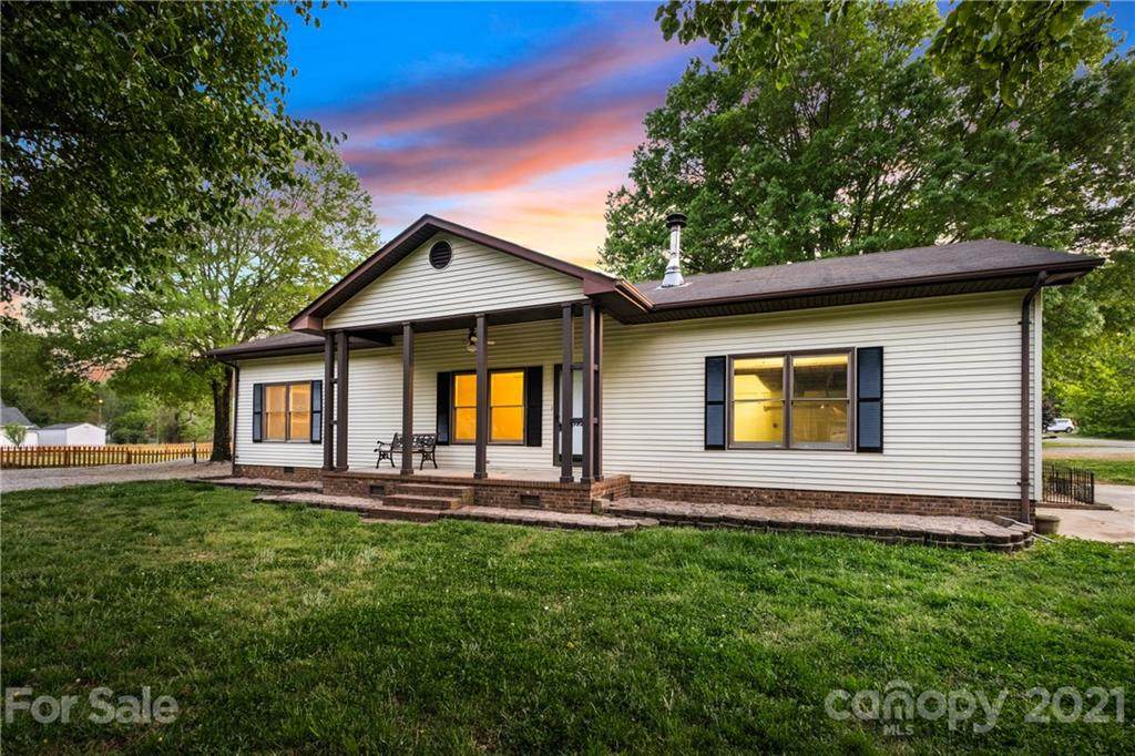 392 Honeycutt Drive - Photo 1