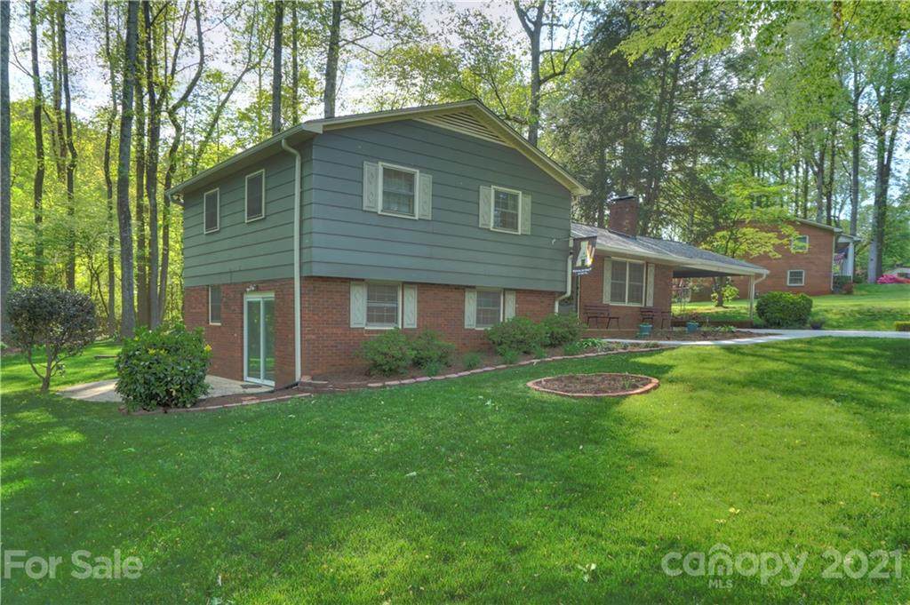 137 Ashbrook Road - Photo 1