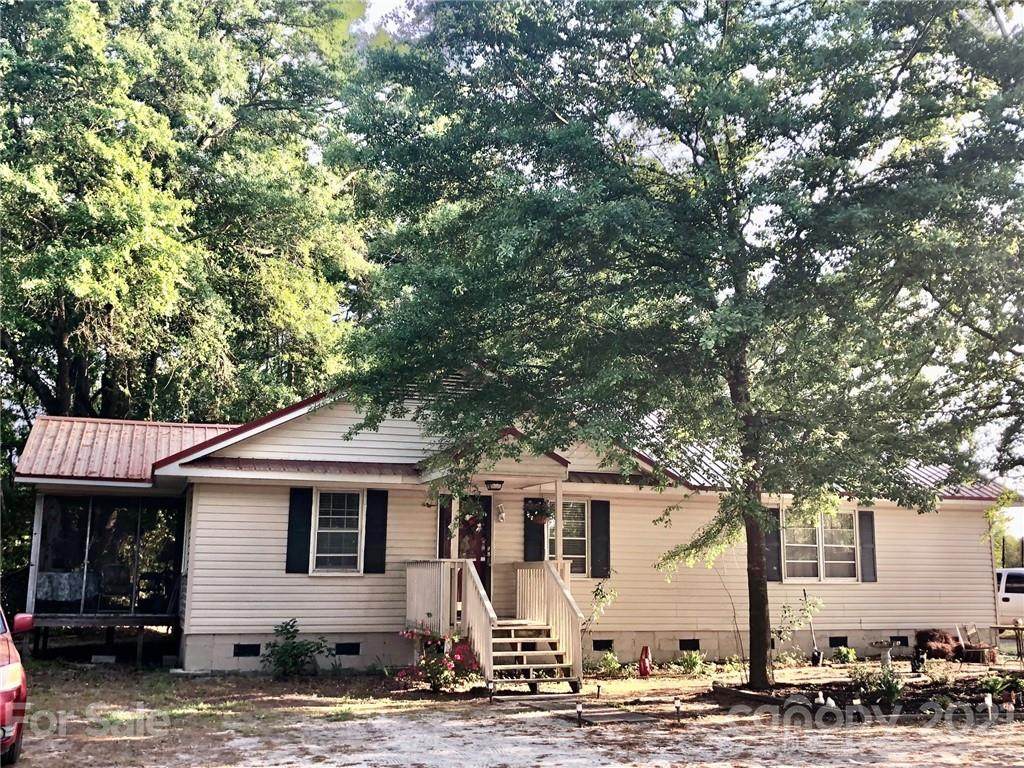 7226 Flat Creek Road - Photo 1