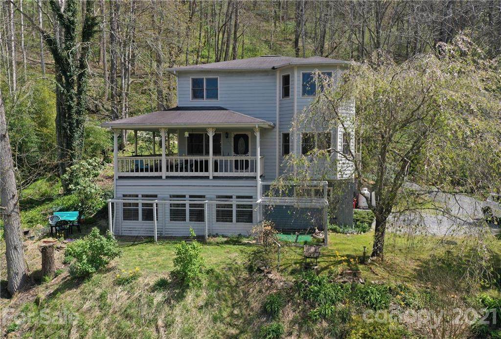 676 Countryside Drive - Photo 1