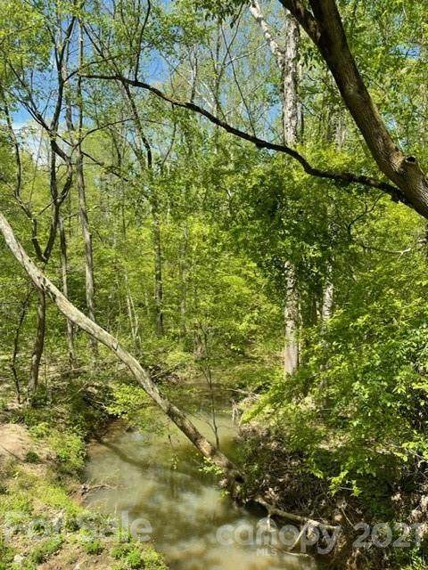 2842 Wood Road - Photo 1