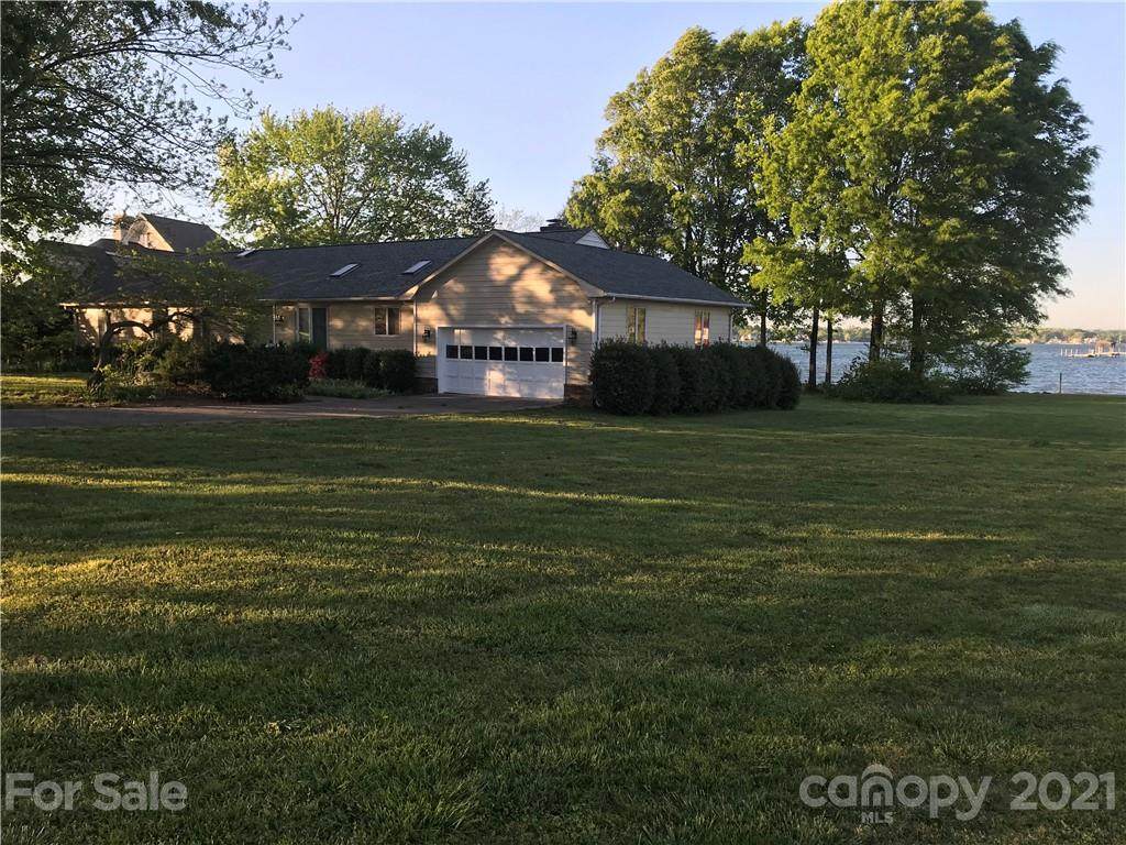 22350 Country Club Lane - Photo 1