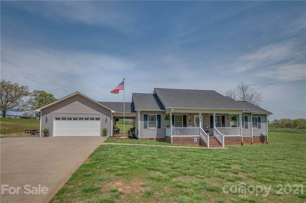 129 Four Lakes Drive - Photo 1