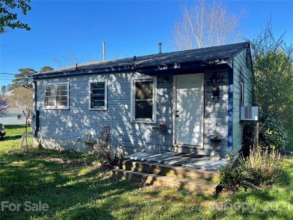 707 Chestnut Street - Photo 1