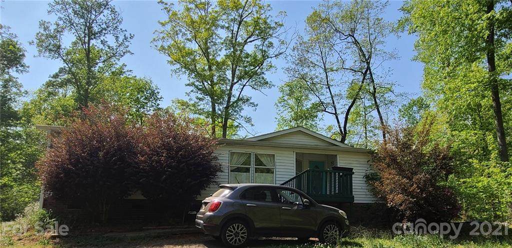 630 Pinelake Drive - Photo 1