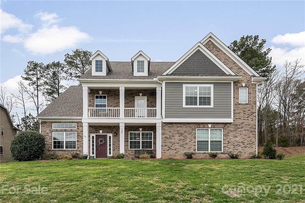126 Lakeshore Hills Drive - Photo 1