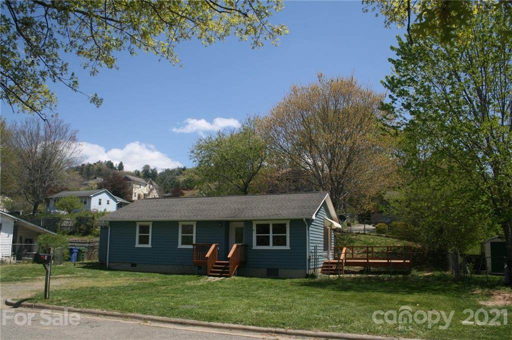 4 George Washington Carver Avenue - Photo 1