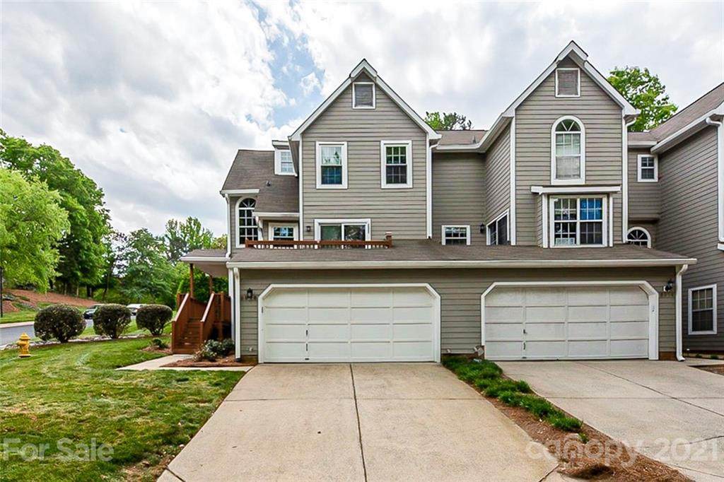 8916 Saint Pierre Lane - Photo 1