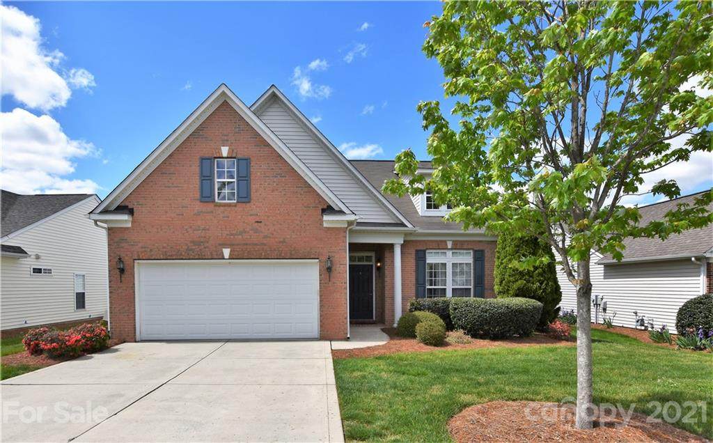 208 Pine Lake Drive - Photo 1