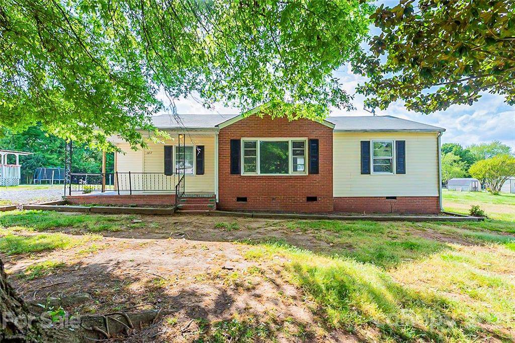 1457 Mt Gallant Road - Photo 1