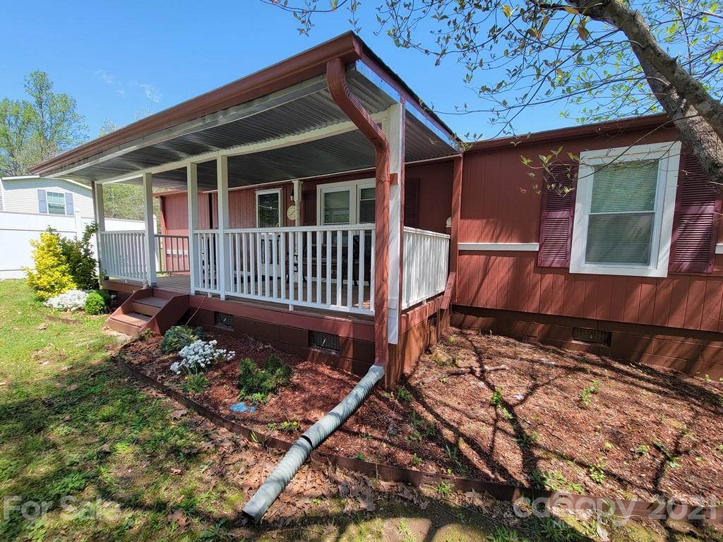 1142 Colonial Road - Photo 1