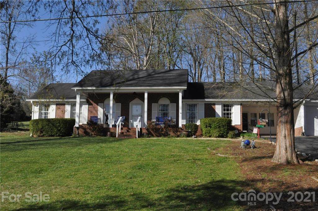 301 Forest Avenue - Photo 1