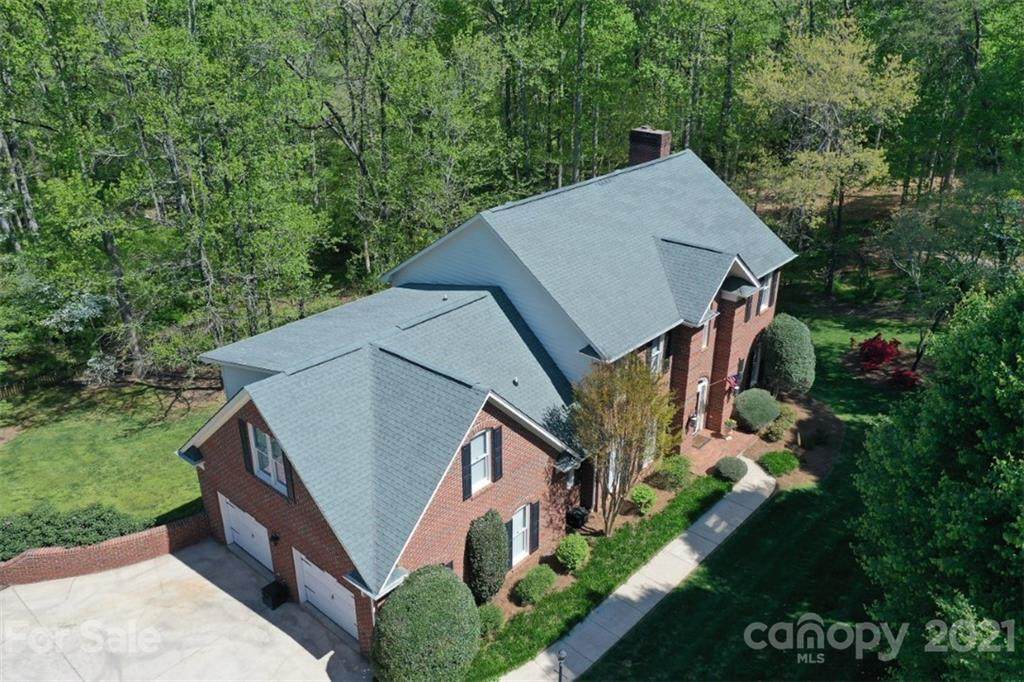 3899 Deer Run Drive - Photo 1