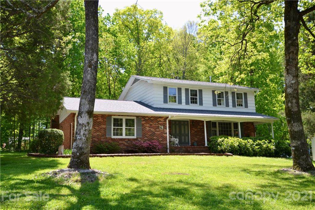 201 Bayberry Drive - Photo 1