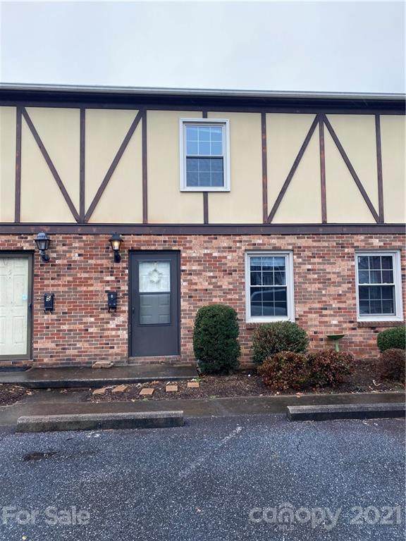 1335 12th Street Drive - Photo 1