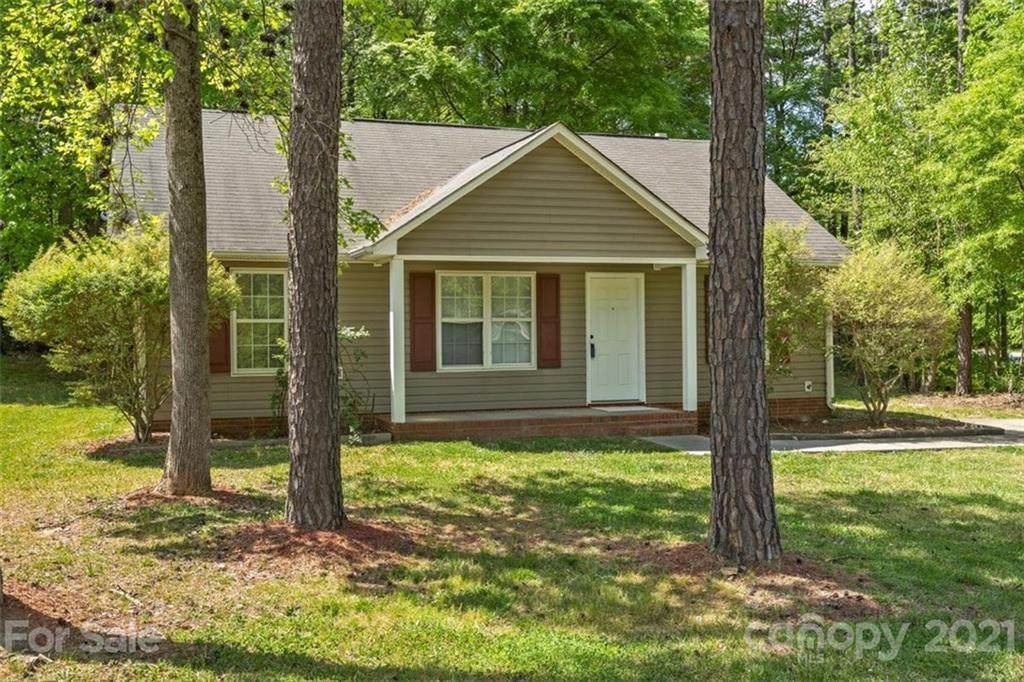 6215 Carver Boulevard - Photo 1
