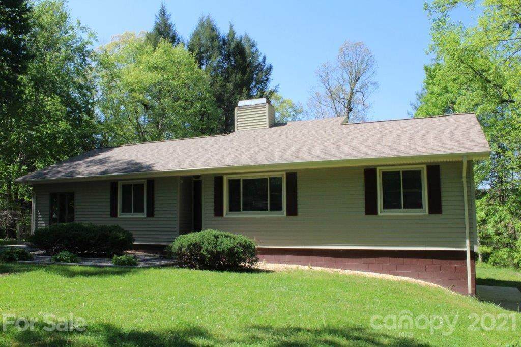 104 Pine Tree Circle - Photo 1
