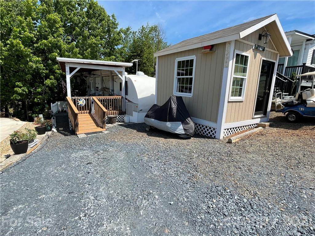 104 Eagle Drive - Photo 1