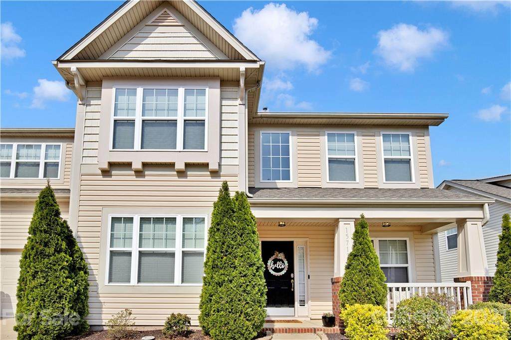 15712 Gallant Ridge Place - Photo 1