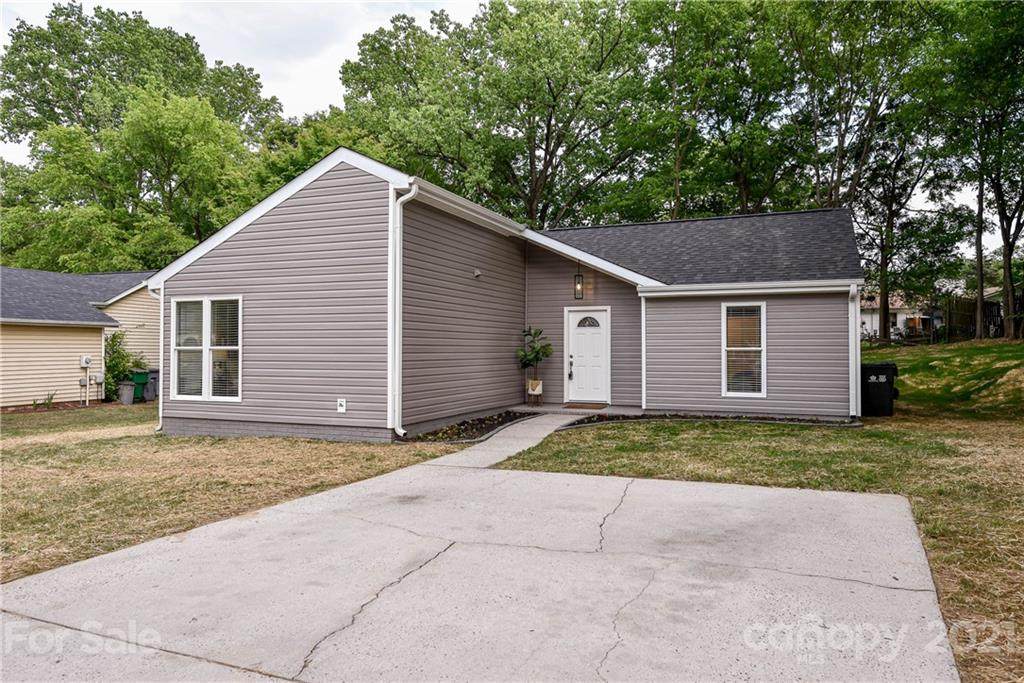 11819 Park Road - Photo 1