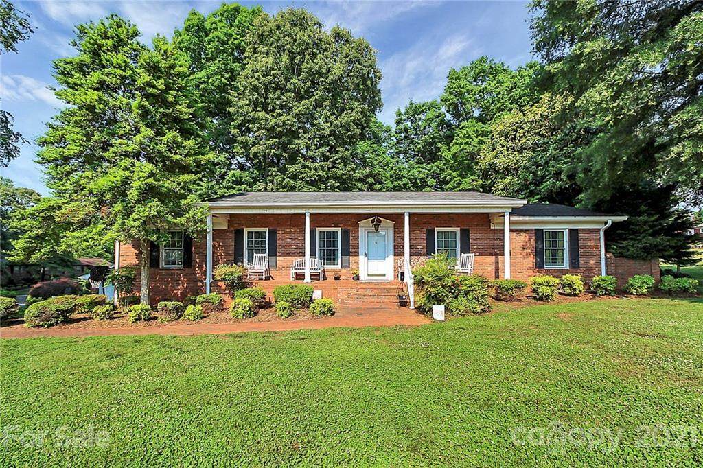 1701 Kenmore Drive - Photo 1
