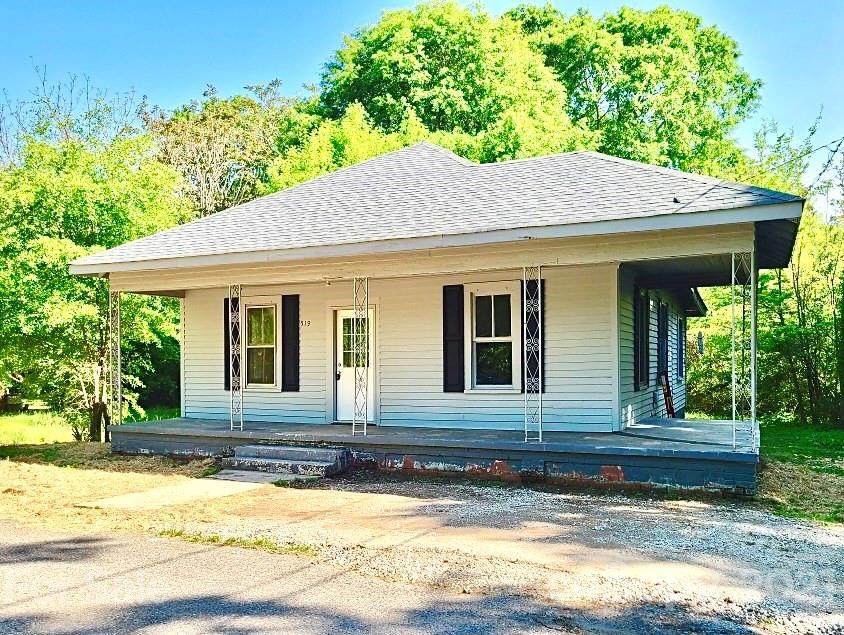 519 Roberts Street - Photo 1