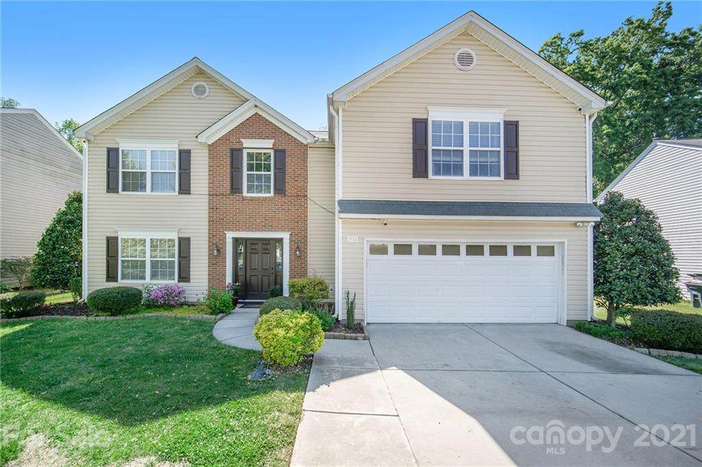 3914 Edgeview Drive - Photo 1