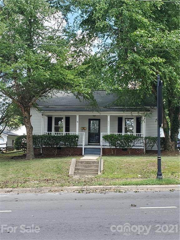 605 Main Street - Photo 1