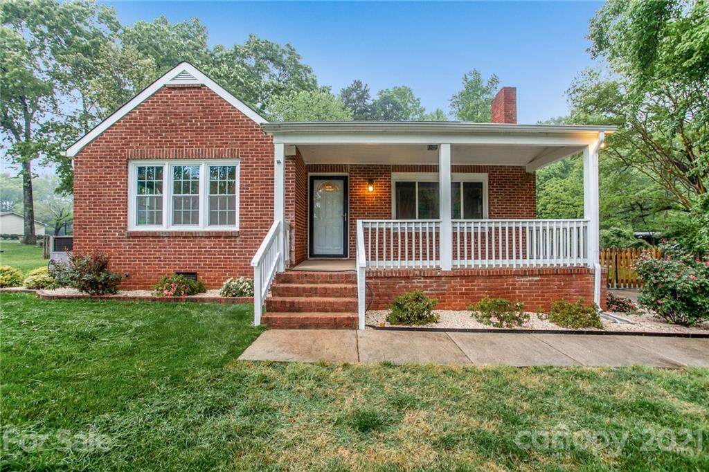 5608 Oak Drive - Photo 1