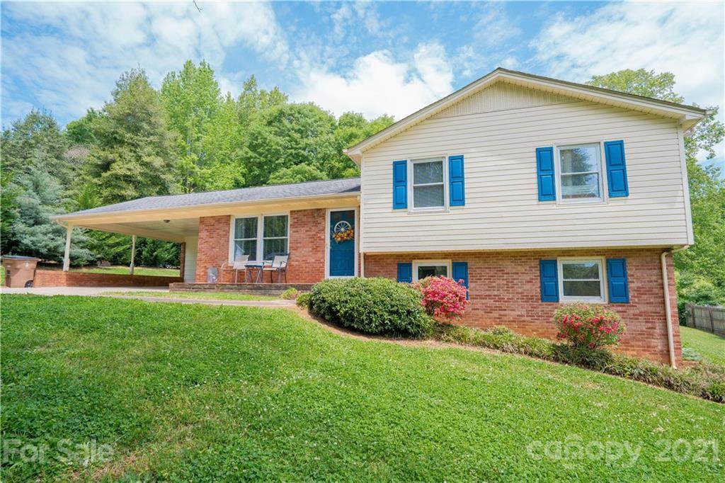 913 Parkwood Road - Photo 1