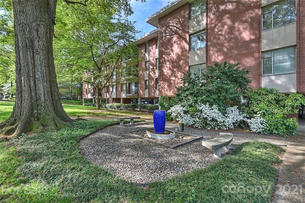 1300 Queens Road - Photo 1