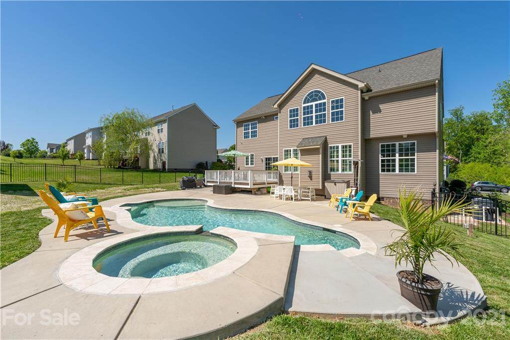 2466 Wellington Chase Drive - Photo 1