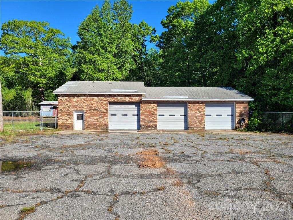 1038 York Road - Photo 1