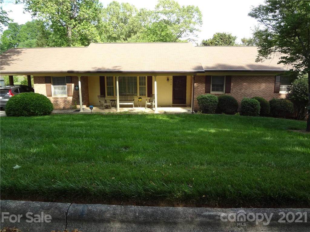 908 Ridgewood Drive - Photo 1