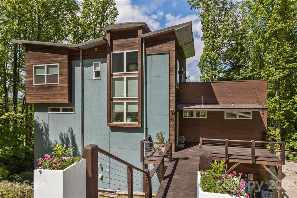 22 Breezeway Drive - Photo 1