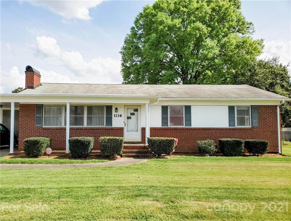 1136 Peachtree Road - Photo 1