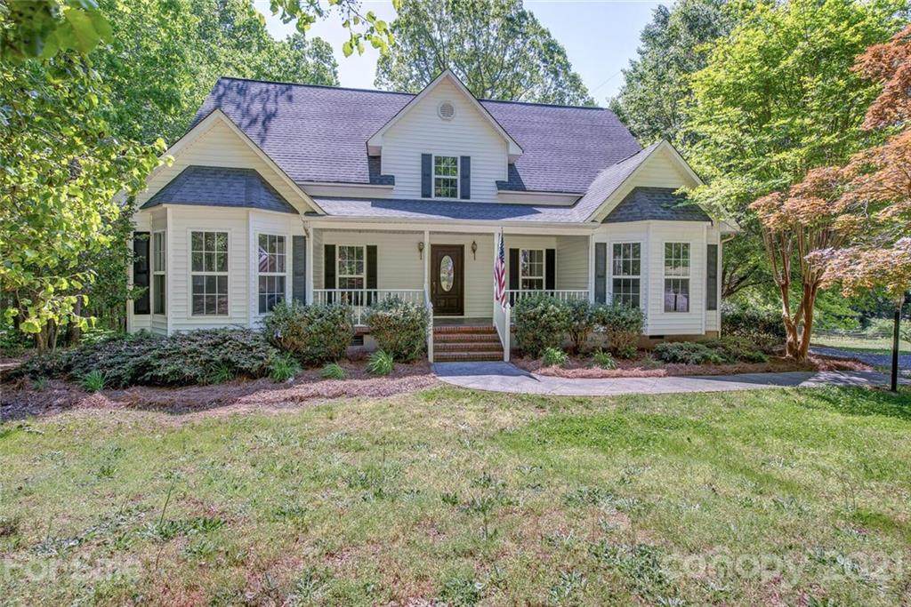 464 Brandon Road - Photo 1
